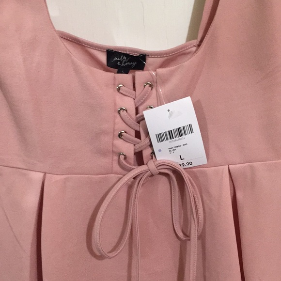 Corset Dress - Picture 3 of 6